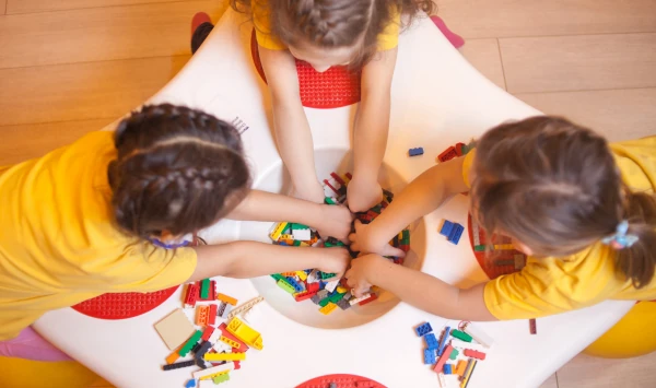 Guía completa de juguetes sensoriales para niños en Chile 1 Descubre qué son los juguetes sensoriales, sus beneficios y cómo elegir los mejores en Chile según la edad y desarrollo de cada niño.